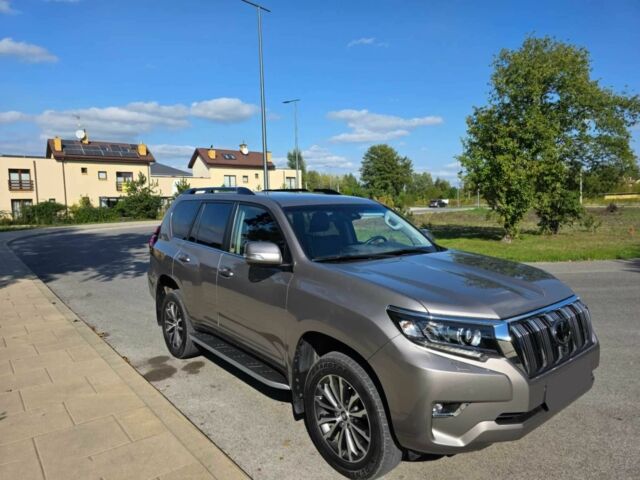 Серый Тойота Ленд Крузер 100, объемом двигателя 2.8 л и пробегом 12 тыс. км за 32000 $, фото 1 на Automoto.ua