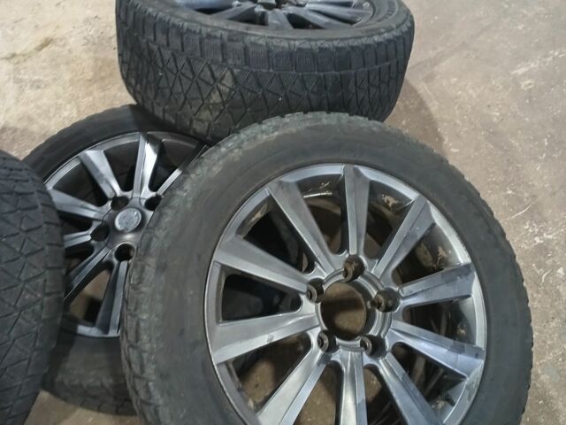 Черный Тойота Ленд Крузер 200, объемом двигателя 0 л и пробегом 10 тыс. км за 352 $, фото 1 на Automoto.ua