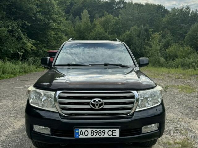 Чорний Тойота Ленд Крузер 200, об'ємом двигуна 4.5 л та пробігом 275 тис. км за 22500 $, фото 1 на Automoto.ua