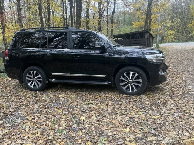 Черный Тойота Ленд Крузер 200, объемом двигателя 4.5 л и пробегом 240 тыс. км за 45000 $, фото 1 на Automoto.ua