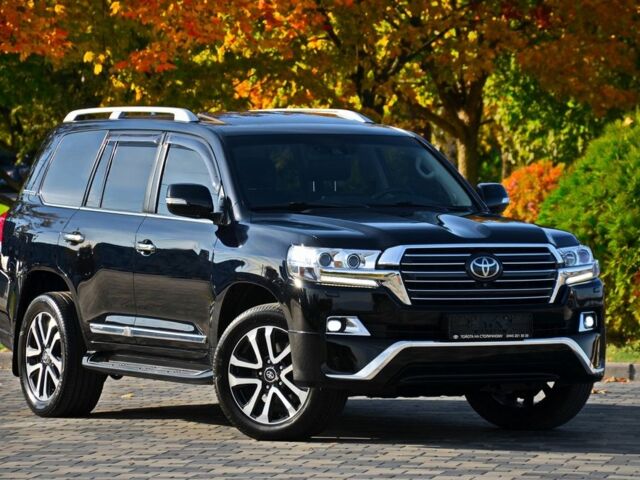 Черный Тойота Ленд Крузер 200, объемом двигателя 4.6 л и пробегом 137 тыс. км за 57500 $, фото 1 на Automoto.ua