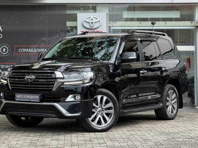 Черный Тойота Ленд Крузер 200, объемом двигателя 4.5 л и пробегом 250 тыс. км за 51049 $, фото 1 на Automoto.ua