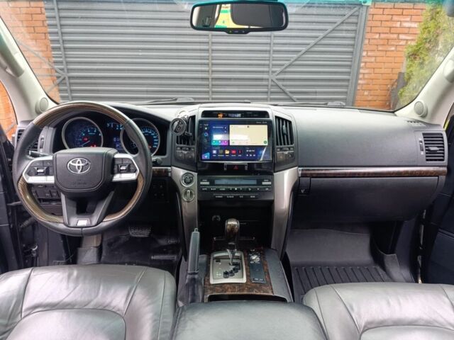 Синий Тойота Ленд Крузер 200, объемом двигателя 4.7 л и пробегом 290 тыс. км за 23000 $, фото 1 на Automoto.ua