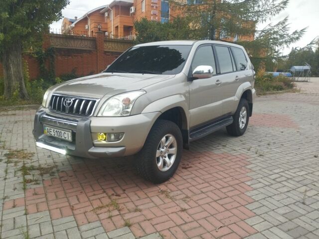 Бежевий Тойота Ленд Крузер Прадо 120, об'ємом двигуна 2.7 л та пробігом 330 тис. км за 9999 $, фото 1 на Automoto.ua