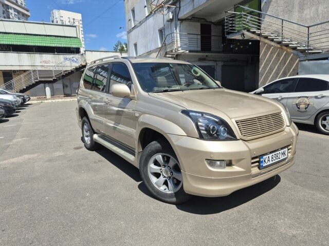 Бежевый Тойота Ленд Крузер Прадо 120, объемом двигателя 4 л и пробегом 315 тыс. км за 11400 $, фото 1 на Automoto.ua