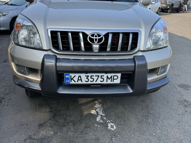 Бежевый Тойота Ленд Крузер Прадо 120, объемом двигателя 4 л и пробегом 350 тыс. км за 13000 $, фото 1 на Automoto.ua