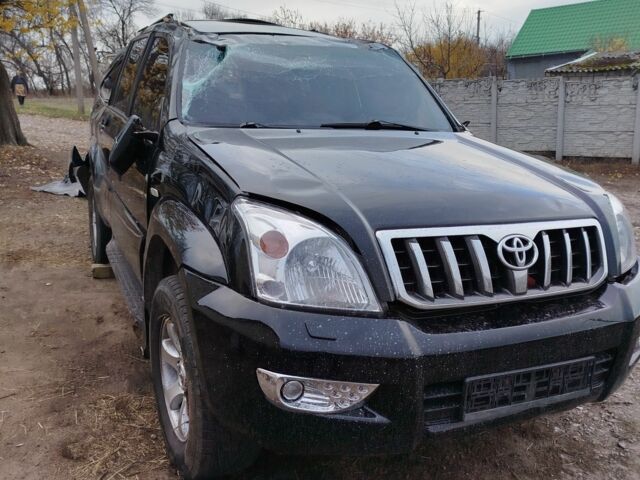 Черный Тойота Ленд Крузер Прадо 120, объемом двигателя 4 л и пробегом 250 тыс. км за 10000 $, фото 1 на Automoto.ua