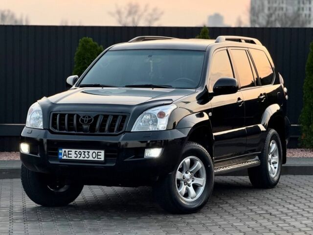 Черный Тойота Ленд Крузер Прадо 120, объемом двигателя 4 л и пробегом 214 тыс. км за 15999 $, фото 1 на Automoto.ua