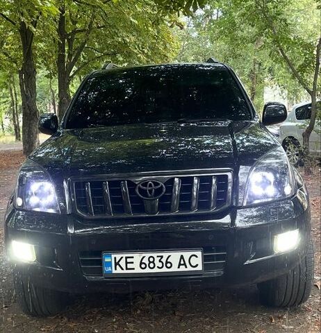 Черный Тойота Ленд Крузер Прадо 120, объемом двигателя 4 л и пробегом 280 тыс. км за 18000 $, фото 1 на Automoto.ua