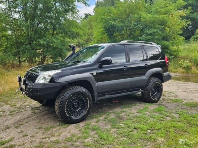 Черный Тойота Ленд Крузер Прадо 120, объемом двигателя 3 л и пробегом 245 тыс. км за 3700 $, фото 1 на Automoto.ua