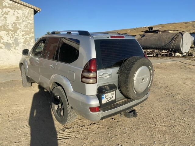 Сірий Тойота Ленд Крузер Прадо 120, об'ємом двигуна 3 л та пробігом 500 тис. км за 10000 $, фото 1 на Automoto.ua