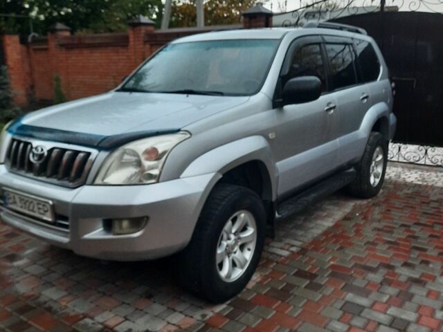 Серый Тойота Ленд Крузер Прадо 120, объемом двигателя 2.7 л и пробегом 270 тыс. км за 7800 $, фото 1 на Automoto.ua