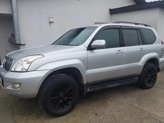 Серый Тойота Ленд Крузер Прадо 120, объемом двигателя 2.7 л и пробегом 237 тыс. км за 11812 $, фото 1 на Automoto.ua