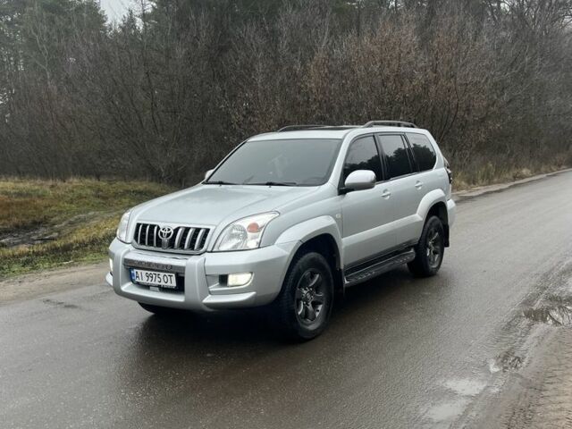 Серый Тойота Ленд Крузер Прадо 120, объемом двигателя 2.7 л и пробегом 300 тыс. км за 11900 $, фото 1 на Automoto.ua