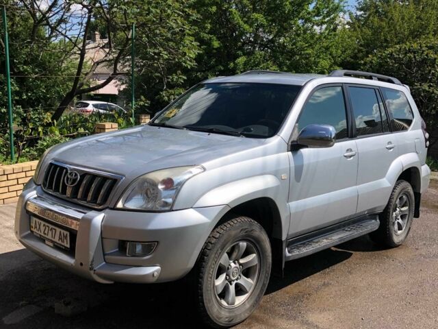 Серый Тойота Ленд Крузер Прадо 120, объемом двигателя 2.7 л и пробегом 206 тыс. км за 11900 $, фото 1 на Automoto.ua