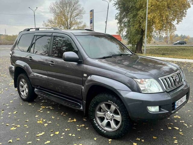 Серый Тойота Ленд Крузер Прадо 120, объемом двигателя 4 л и пробегом 230 тыс. км за 16500 $, фото 1 на Automoto.ua