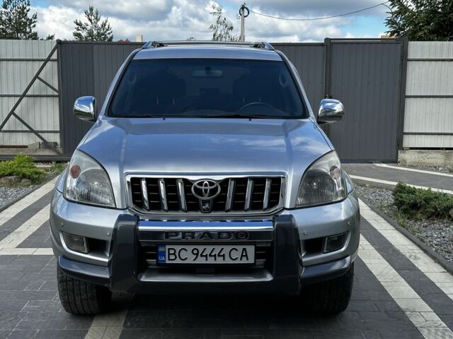 Серый Тойота Ленд Крузер Прадо 120, объемом двигателя 2.7 л и пробегом 305 тыс. км за 12500 $, фото 1 на Automoto.ua