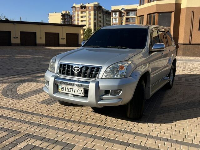 Серый Тойота Ленд Крузер Прадо 120, объемом двигателя 2.7 л и пробегом 202 тыс. км за 13800 $, фото 1 на Automoto.ua