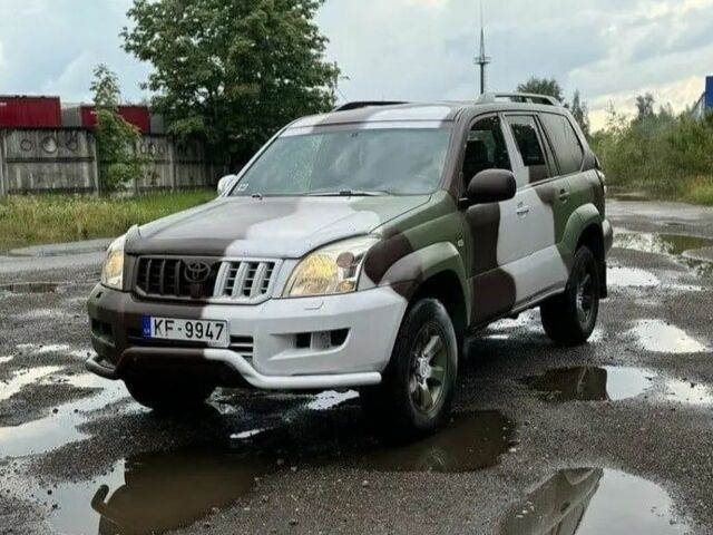 Зеленый Тойота Ленд Крузер Прадо 120, объемом двигателя 3 л и пробегом 224 тыс. км за 3100 $, фото 1 на Automoto.ua