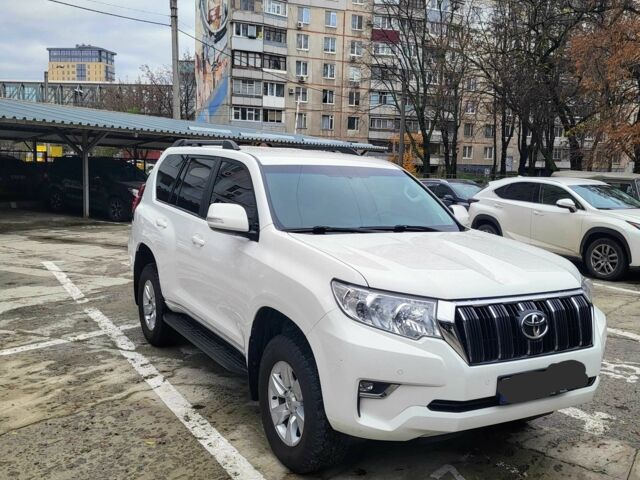 Белый Тойота Ленд Крузер Прадо 150, объемом двигателя 2.7 л и пробегом 152 тыс. км за 30500 $, фото 1 на Automoto.ua
