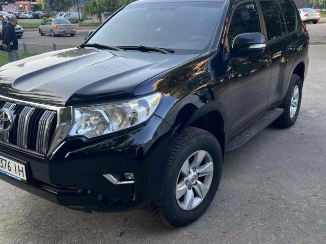 Черный Тойота Ленд Крузер Прадо 150, объемом двигателя 2.8 л и пробегом 199 тыс. км за 31777 $, фото 1 на Automoto.ua