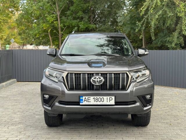 Сірий Тойота Ленд Крузер Прадо 150, об'ємом двигуна 4 л та пробігом 62 тис. км за 49500 $, фото 1 на Automoto.ua