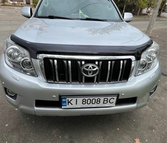 Серый Тойота Ленд Крузер Прадо 150, объемом двигателя 3 л и пробегом 203 тыс. км за 23000 $, фото 1 на Automoto.ua