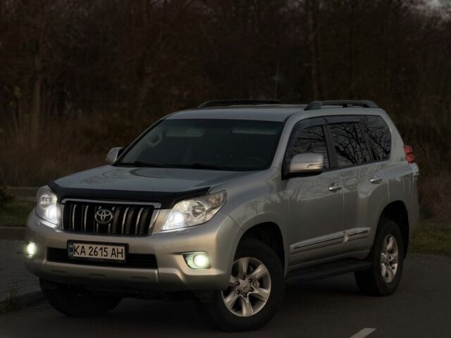 Сірий Тойота Ленд Крузер Прадо 150, об'ємом двигуна 3 л та пробігом 240 тис. км за 21500 $, фото 1 на Automoto.ua