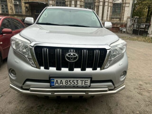 Серый Тойота Ленд Крузер Прадо 150, объемом двигателя 4 л и пробегом 280 тыс. км за 17000 $, фото 1 на Automoto.ua