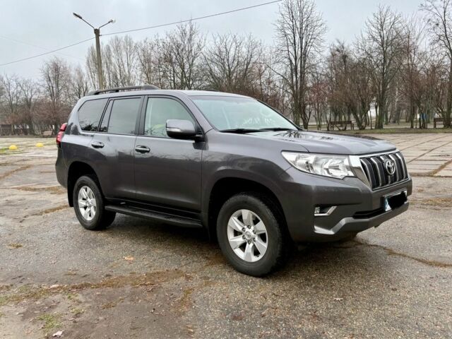 Серый Тойота Ленд Крузер Прадо 150, объемом двигателя 2.7 л и пробегом 159 тыс. км за 27800 $, фото 1 на Automoto.ua