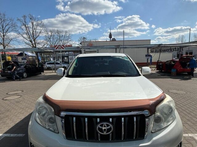 Белый Тойота Ленд Крузер Прадо, объемом двигателя 2.7 л и пробегом 237 тыс. км за 21250 $, фото 1 на Automoto.ua