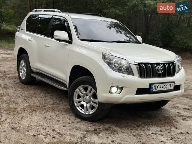 Білий Тойота Ленд Крузер Прадо, об'ємом двигуна 4 л та пробігом 210 тис. км за 30000 $, фото 1 на Automoto.ua