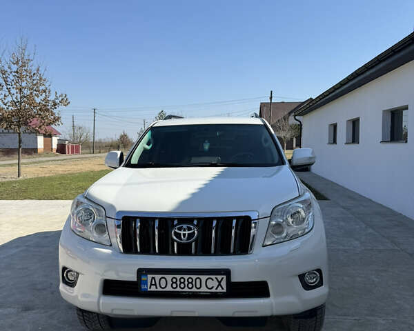 Білий Тойота Ленд Крузер Прадо, об'ємом двигуна 3 л та пробігом 267 тис. км за 23000 $, фото 1 на Automoto.ua