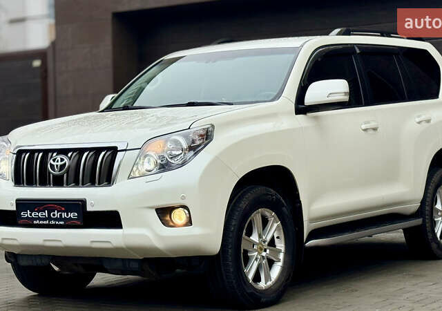 Белый Тойота Ленд Крузер Прадо, объемом двигателя 3.96 л и пробегом 199 тыс. км за 27999 $, фото 1 на Automoto.ua