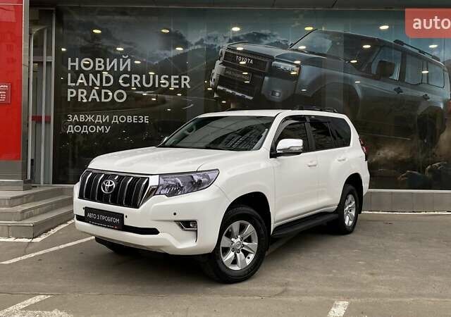Белый Тойота Ленд Крузер Прадо, объемом двигателя 2.69 л и пробегом 153 тыс. км за 28982 $, фото 1 на Automoto.ua