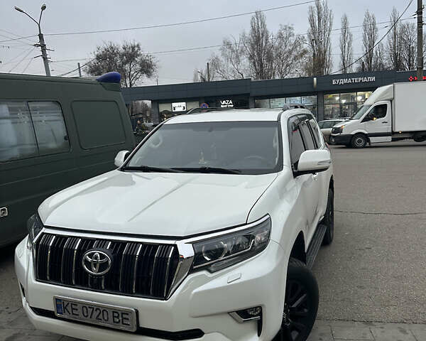 Белый Тойота Ленд Крузер Прадо, объемом двигателя 2.76 л и пробегом 293 тыс. км за 32500 $, фото 1 на Automoto.ua