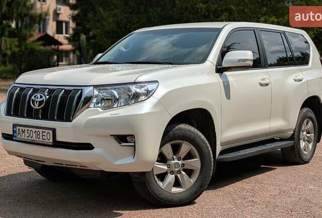 Белый Тойота Ленд Крузер Прадо, объемом двигателя 4 л и пробегом 152 тыс. км за 34900 $, фото 1 на Automoto.ua