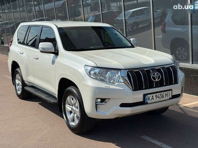 Белый Тойота Ленд Крузер Прадо, объемом двигателя 4 л и пробегом 119 тыс. км за 34950 $, фото 1 на Automoto.ua