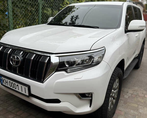 Белый Тойота Ленд Крузер Прадо, объемом двигателя 3.96 л и пробегом 140 тыс. км за 37500 $, фото 1 на Automoto.ua