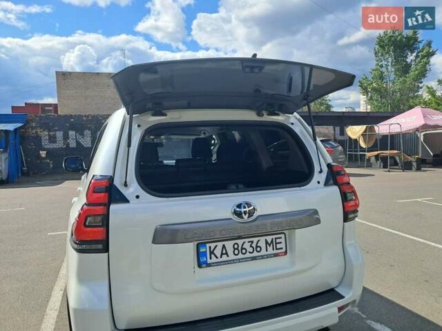 Білий Тойота Ленд Крузер Прадо, об'ємом двигуна 3.96 л та пробігом 103 тис. км за 42000 $, фото 1 на Automoto.ua