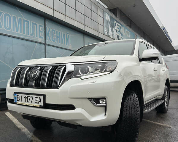 Белый Тойота Ленд Крузер Прадо, объемом двигателя 4 л и пробегом 64 тыс. км за 42900 $, фото 1 на Automoto.ua