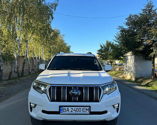 Белый Тойота Ленд Крузер Прадо, объемом двигателя 3.96 л и пробегом 101 тыс. км за 39000 $, фото 1 на Automoto.ua