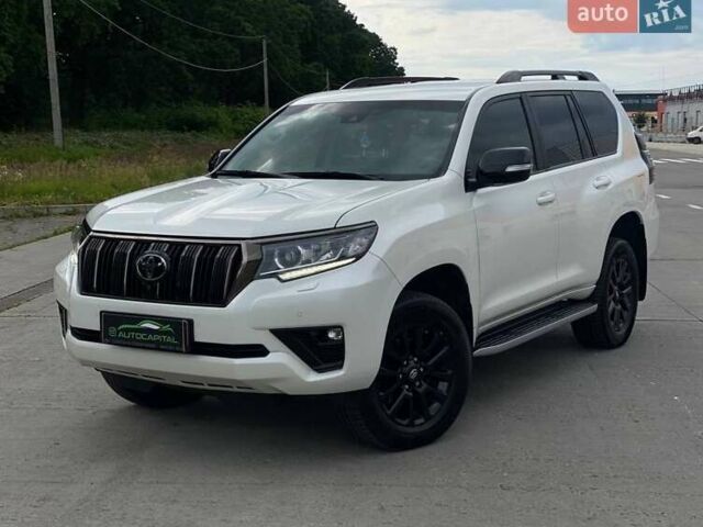 Тойота Ленд Крузер Прадо 2020 в Киеве на Automoto.ua Белый Тойота Ленд Крузер Прадо, объемом двигателя 3.96 л и пробегом 130 тыс. км за 44490 $, фото 1 на Automoto.ua