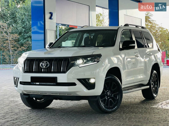 Белый Тойота Ленд Крузер Прадо, объемом двигателя 3.96 л и пробегом 73 тыс. км за 44500 $, фото 1 на Automoto.ua