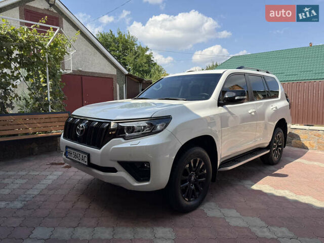 Білий Тойота Ленд Крузер Прадо, об'ємом двигуна 2.8 л та пробігом 9 тис. км за 55500 $, фото 1 на Automoto.ua