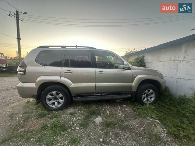 Бежевый Тойота Ленд Крузер Прадо, объемом двигателя 3.96 л и пробегом 250 тыс. км за 12500 $, фото 1 на Automoto.ua
