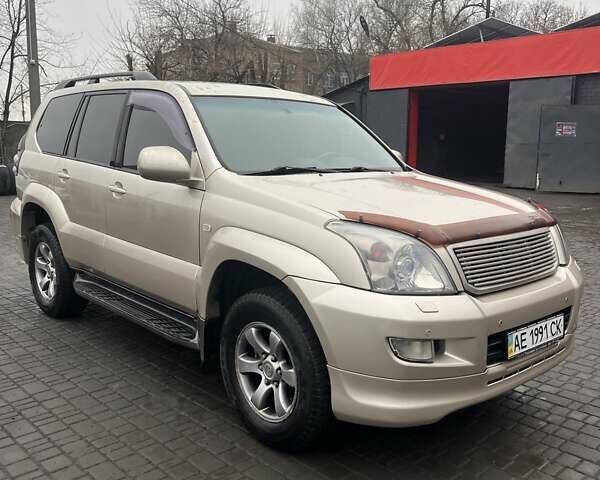 Бежевый Тойота Ленд Крузер Прадо, объемом двигателя 3.96 л и пробегом 496 тыс. км за 14500 $, фото 1 на Automoto.ua