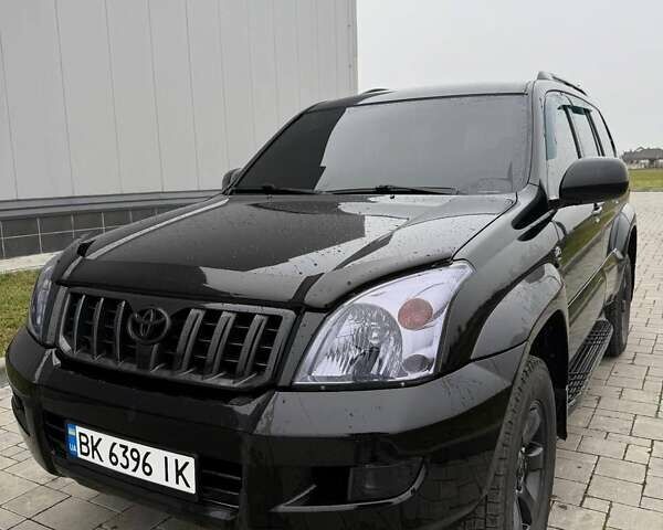 Черный Тойота Ленд Крузер Прадо, объемом двигателя 3 л и пробегом 390 тыс. км за 15000 $, фото 1 на Automoto.ua