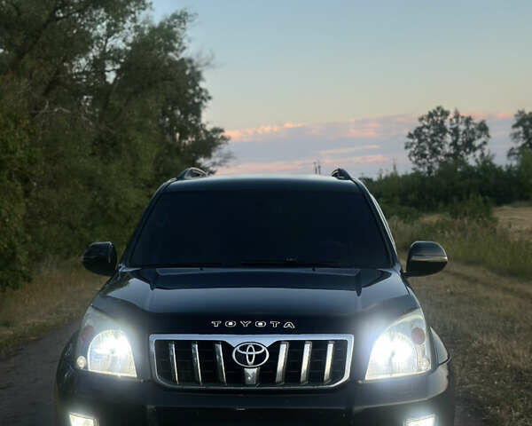 Черный Тойота Ленд Крузер Прадо, объемом двигателя 4 л и пробегом 200 тыс. км за 16500 $, фото 1 на Automoto.ua