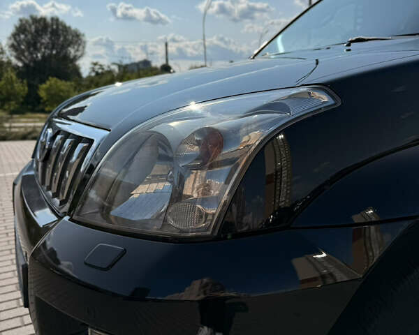 Черный Тойота Ленд Крузер Прадо, объемом двигателя 4 л и пробегом 225 тыс. км за 16000 $, фото 1 на Automoto.ua